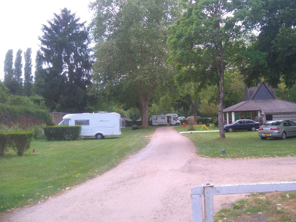 France - Centre - Argenton sur Creuse - Camping Les Chambons, 3*