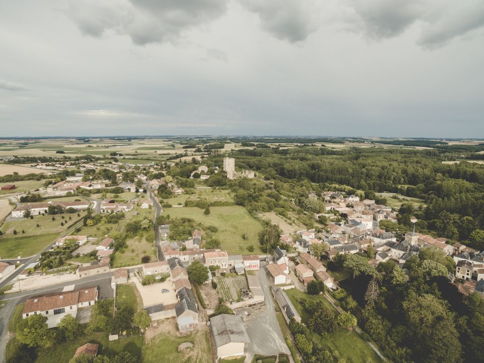 France - Poitou Loire - Moncontour - Moncontour Active Park, 3*