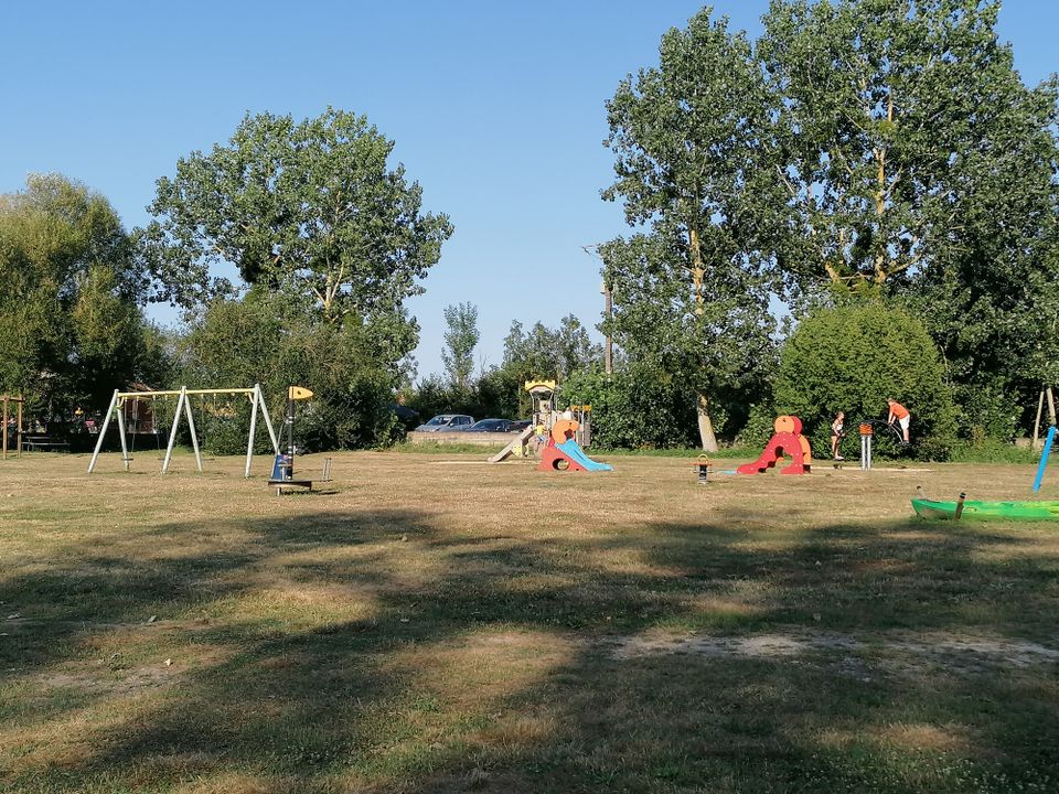 France - Poitou Loire - Moncontour - Moncontour Active Park, 3*