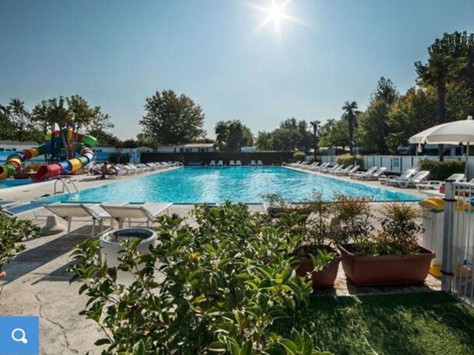 Italie - Vénétie - Peschiera del Garda - Camping Village Butterfly, 4*