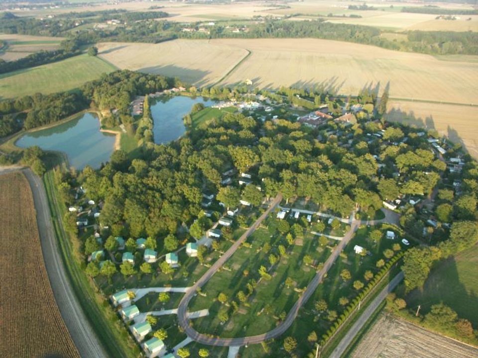 France - Centre - Poilly lez Gien - Camping Domaine Les Bois du Bardelet, 5*