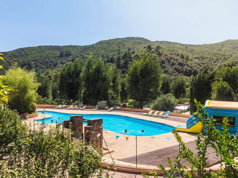 Camping du Château de l'hom - Camping Gard