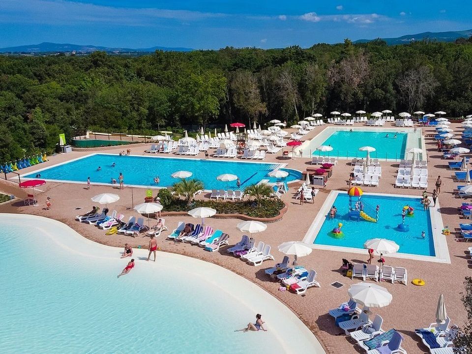 hu Montescudaio village - Camping Pisa