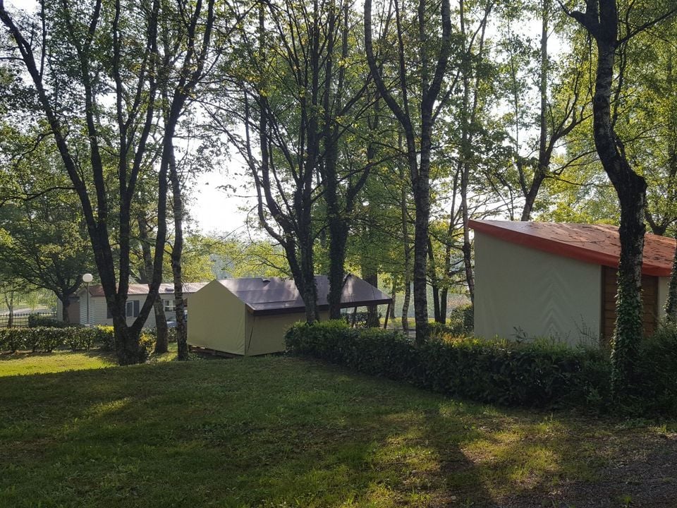 France - Limousin - Saint Hilaire les Places - Flower Camping l'Air du Lac 3*