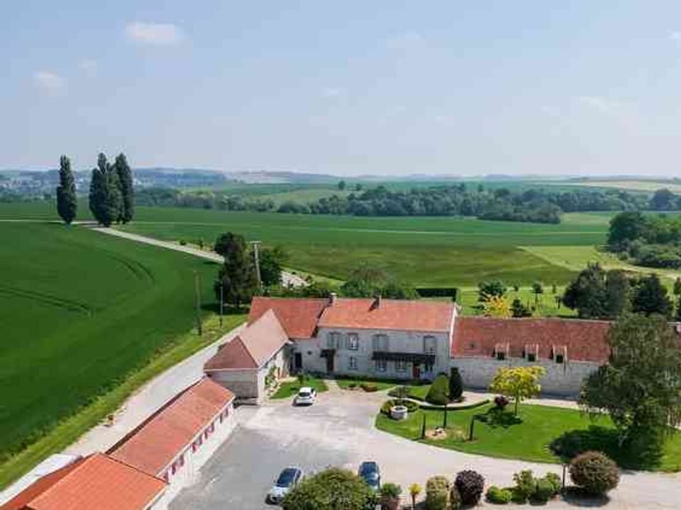 Camping Les Granges à LA FERTE GAUCHER, tarifs et réservations