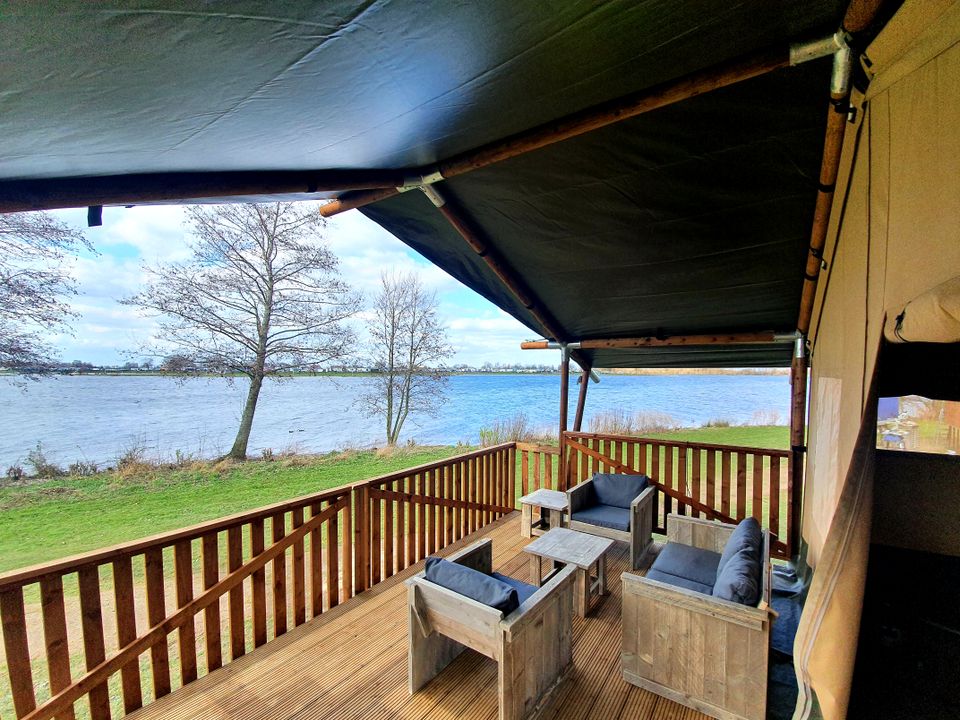 Recreatiepark Riverside Outdoor & Events     - Camping West-Maas und Waal