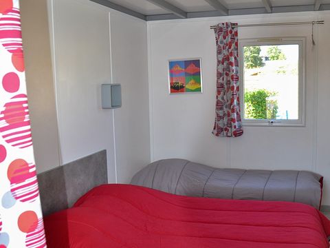 CHAMBRE 3 personnes - Chambre | 1 Ch. | 3 Pers. | TV