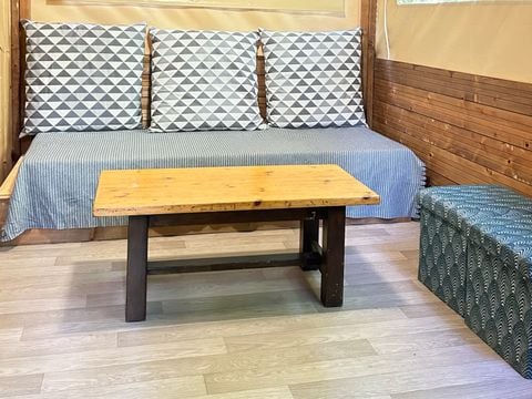 TENTE TOILE ET BOIS 4 personnes - Caba’tente avec salle de bain et cuisine