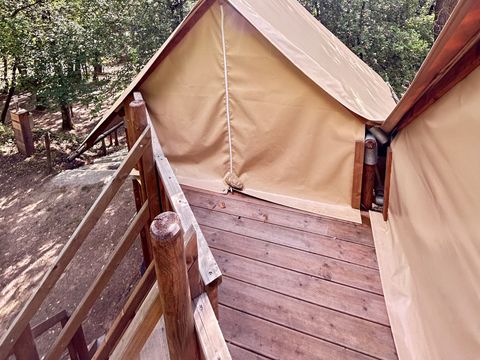 TENTE TOILE ET BOIS 4 personnes - Caba’tente avec salle de bain et cuisine