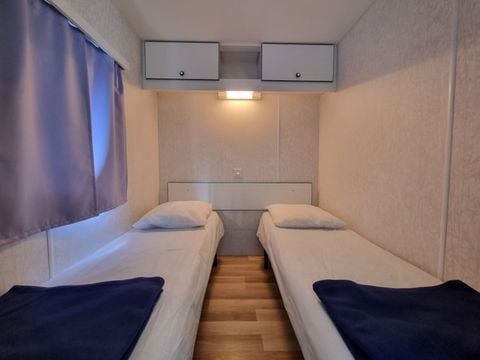 MOBILE HOME 4 people - 2 rooms with sanitary facilities