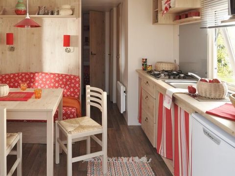 UNUSUAL ACCOMMODATION 4 people - LA ROULOTTE - 2 Bedrooms