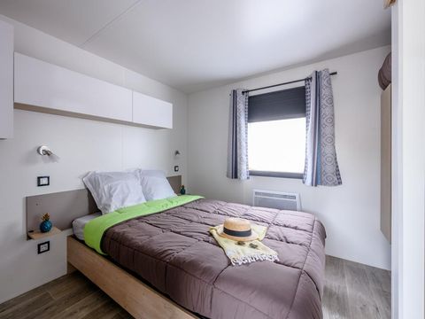 MOBILE HOME 4 people - 1 comfort room - 20m²*.