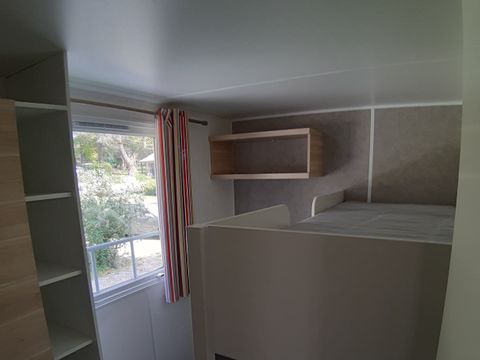 MOBILHOME 9 personnes - Mobile Home FAMILY CONFORT PLUS  3 chambres + 1 mezzanine + 2 salles de bain+ terrasse de 18m2