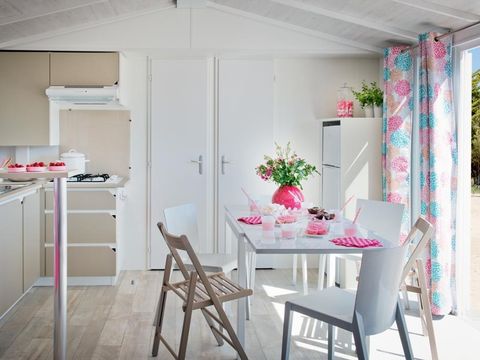 MOBILHOME 8 personnes - Cottage Quatro - 4 chambres : 39 m² + 15 m² terrasse semi couverte