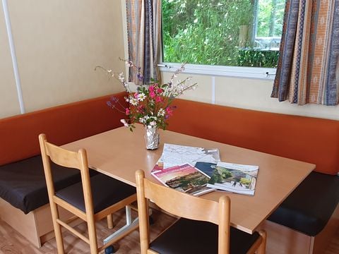 MOBILE HOME 5 people - 2 bedrooms, sleeps 5, with en-suite facilities - 23 to 29 sq. m.