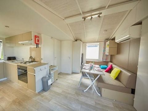 MOBILHOME 4 personnes - Comfort XL | 2 Ch. | 4 Pers. | Terrasse surélevée | Clim.