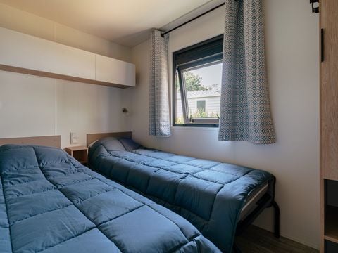 MOBILHOME 6 personnes - Mobil-home | Premium | 3 Ch. | 6 Pers. | Terrasse surélevée | 2 SDB | Clim.