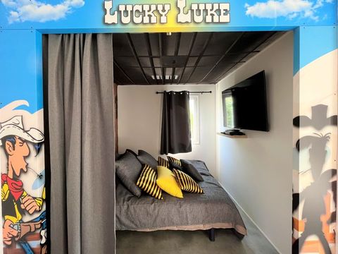 HÉBERGEMENT INSOLITE 4 personnes - Cabane Cinéma Lucky Luke - Quartier réservé aux familles