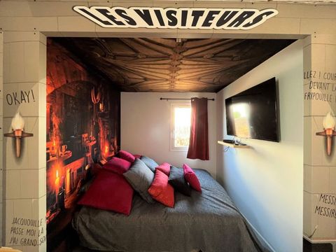 UNUSUAL ACCOMMODATION 4 people - Cabane Cinéma Les Visiteurs - Reserved area for families