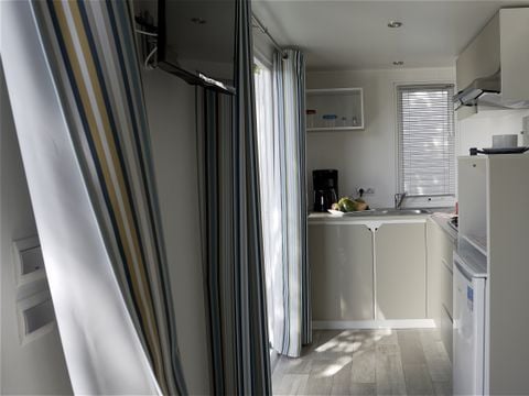 MOBILHOME 4 personnes - Torre Riviera (possibilité d'une 5ème personne supplémentaire dans le canapé-lit du salon)