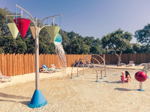 Camping FLOWER  Les Chênes Rouges - Camping Pyrenees-Orientales