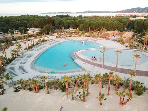 Tour Opérateur sur camping 5* à Port Grimaud - Camping Var - Image N°4