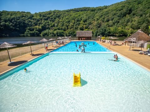 Camping Sea Green Château du Gibanel - Camping Corrèze