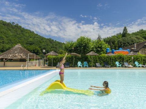 Camping Sea Green Château du Gibanel - Camping Corrèze