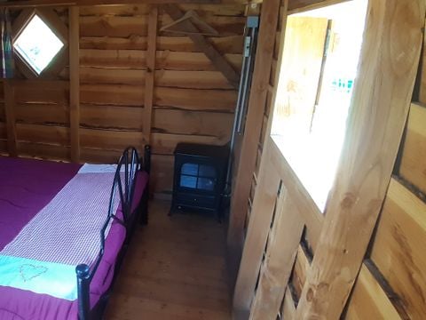 UNUSUAL ACCOMMODATION 4 people - PERched cabin with sanitary facilities 15 m²