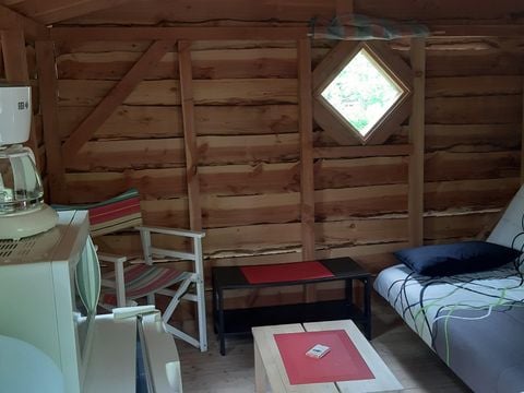 UNUSUAL ACCOMMODATION 4 people - PERched cabin with sanitary facilities 15 m²