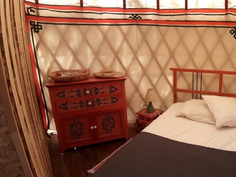 UNUSUAL ACCOMMODATION 5 people - Kirghiz yurt with sanitary facilities for 5 people