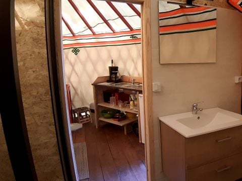 UNUSUAL ACCOMMODATION 5 people - Kirghiz yurt with sanitary facilities for 5 people