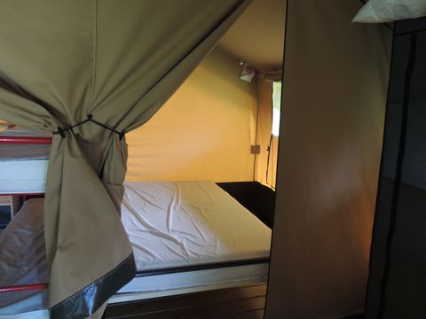 CANVAS AND WOOD TENT 5 people - SAFARI without sanitary facilities