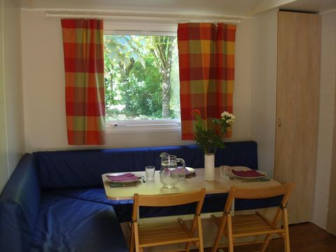 MOBILE HOME 6 people - Mobile-home 28m² + semi-covered wooden terrace 12m² 4/6 pers