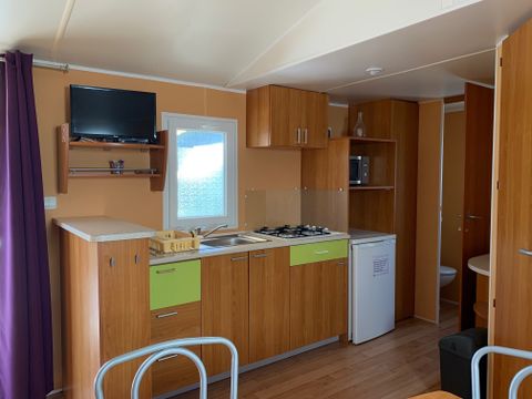 MOBILE HOME 6 people - Mobile-home 30m² + semi-covered wooden terrace 12m² 4/6 pers