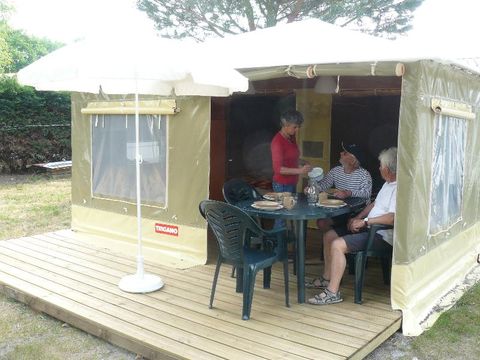 BUNGALOW TOILÉ 4 personnes - 16 m² sans sanitaires