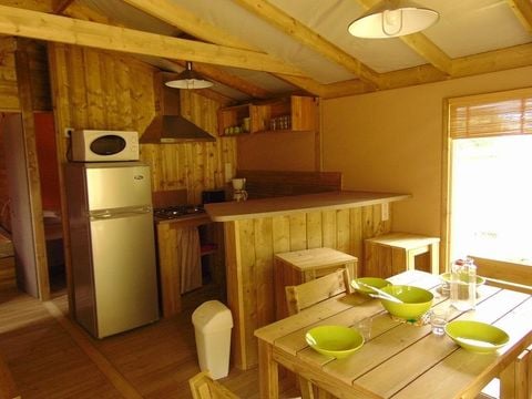 UNUSUAL ACCOMMODATION 6 people - Sweet Flower Premium on stilts 43m² / 2 bedrooms - terrace