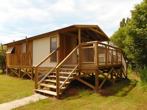 UNUSUAL ACCOMMODATION 6 people - Sweet Flower Premium on stilts 43m² / 2 bedrooms - terrace