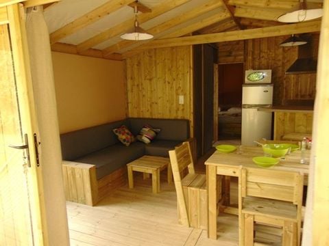 UNUSUAL ACCOMMODATION 6 people - Sweet Flower Premium on stilts 43m² / 2 bedrooms - terrace