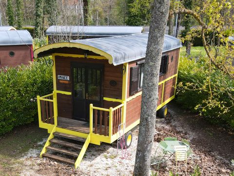 UNUSUAL ACCOMMODATION 5 people - GITE ROULOTTE