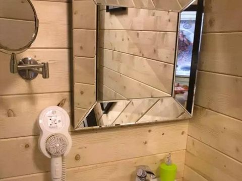 HÉBERGEMENT INSOLITE 6 personnes - CABANE D'HANSEL