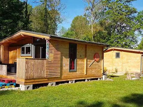 UNUSUAL ACCOMMODATION 6 people - HANSEL HUT