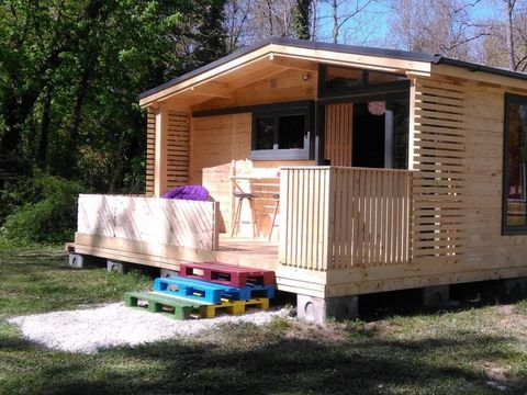 UNUSUAL ACCOMMODATION 6 people - HANSEL HUT