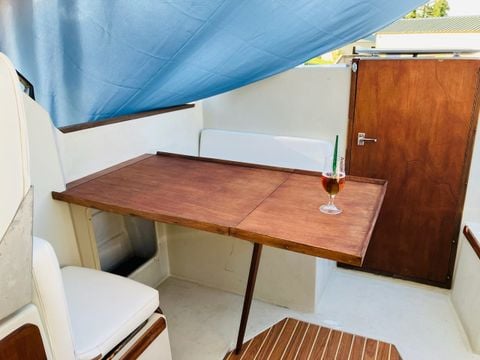 UNUSUAL ACCOMMODATION 4 people - Boat Saga 27