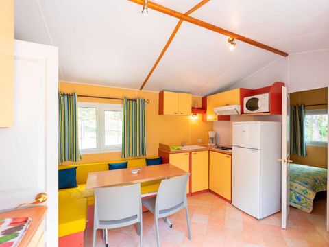 MOBILE HOME 6 people - Classic 3 bedrooms 30 m² 30 m² 30 m² Classic 3 bedrooms 30 m² 30 m² 30 m² Classic 3 bedrooms 30 m² 30 m² 30 m² 30