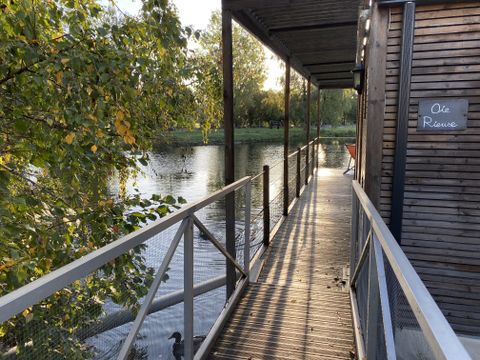 UNUSUAL ACCOMMODATION 2 people - CABIN ON THE WATER