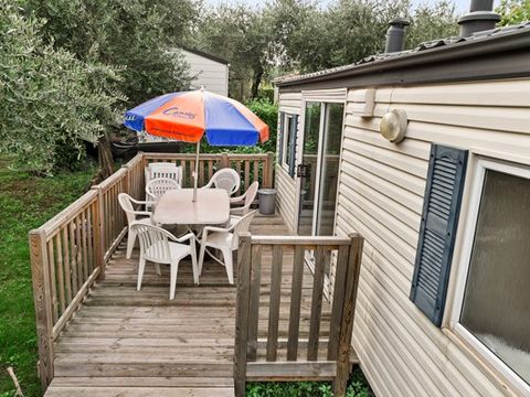 MOBILE HOME 8 people - Classic | 3 Bedrooms | 6/8 Pers. | Uncovered raised terrace