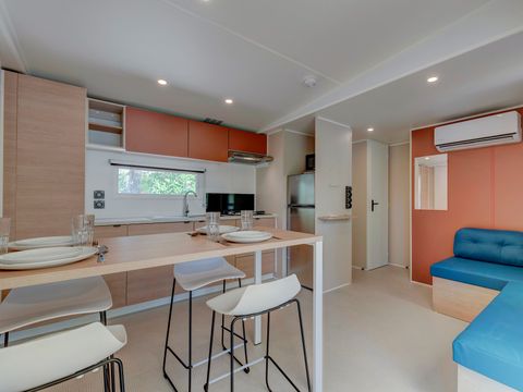 MOBILHOME 6 personnes - Mobil-home | Premium Azure | 2 Ch. | 4/6 Pers. | Terrasse surélevée | Clim.