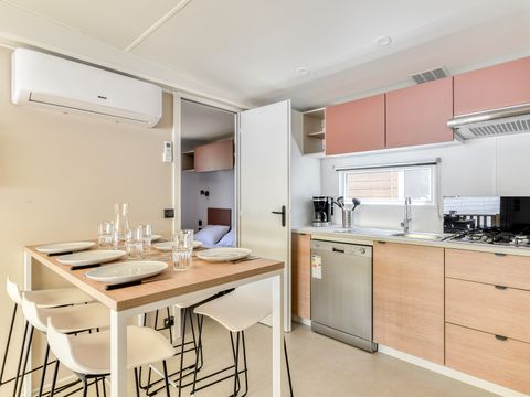 MOBILHOME 6 personnes - Mobil-home | Premium | 3 Ch. | 6 Pers. | Terrasse surélevée | Clim.