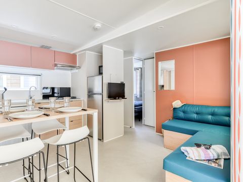 MOBILHOME 6 personnes - Mobil-home | Premium | 3 Ch. | 6 Pers. | Terrasse surélevée | Clim. | TV